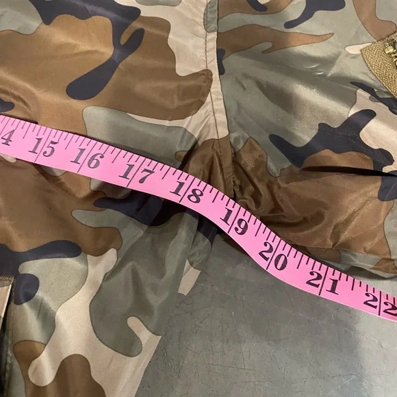 NWOT camo WEST COAST VIBES bomber jacket! 😎 - Picture 5 of 14